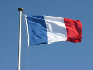Frankrigs undtagelsestilstand er forlænget samt tillader blokering af websites og gennemsøgning i beslaglagte enheder