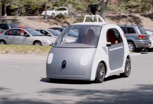 Googles selvkørende biler ved hvornår de skal dytte nu
