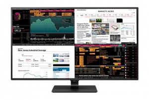 LGs nye 4K 42,5 tommer skærm kan vise 4 FullHD-kilder samtidigt